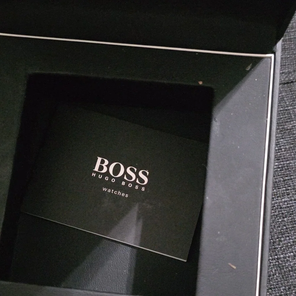 Hugo Boss Silver Metal Bracelet Analog Wristwatch Blue Dial Day/Date Sub-Dial w…